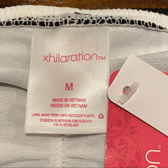 Juniors' Ribbed Cheeky Hipster Bikini Bottom - Picture 6 of 9